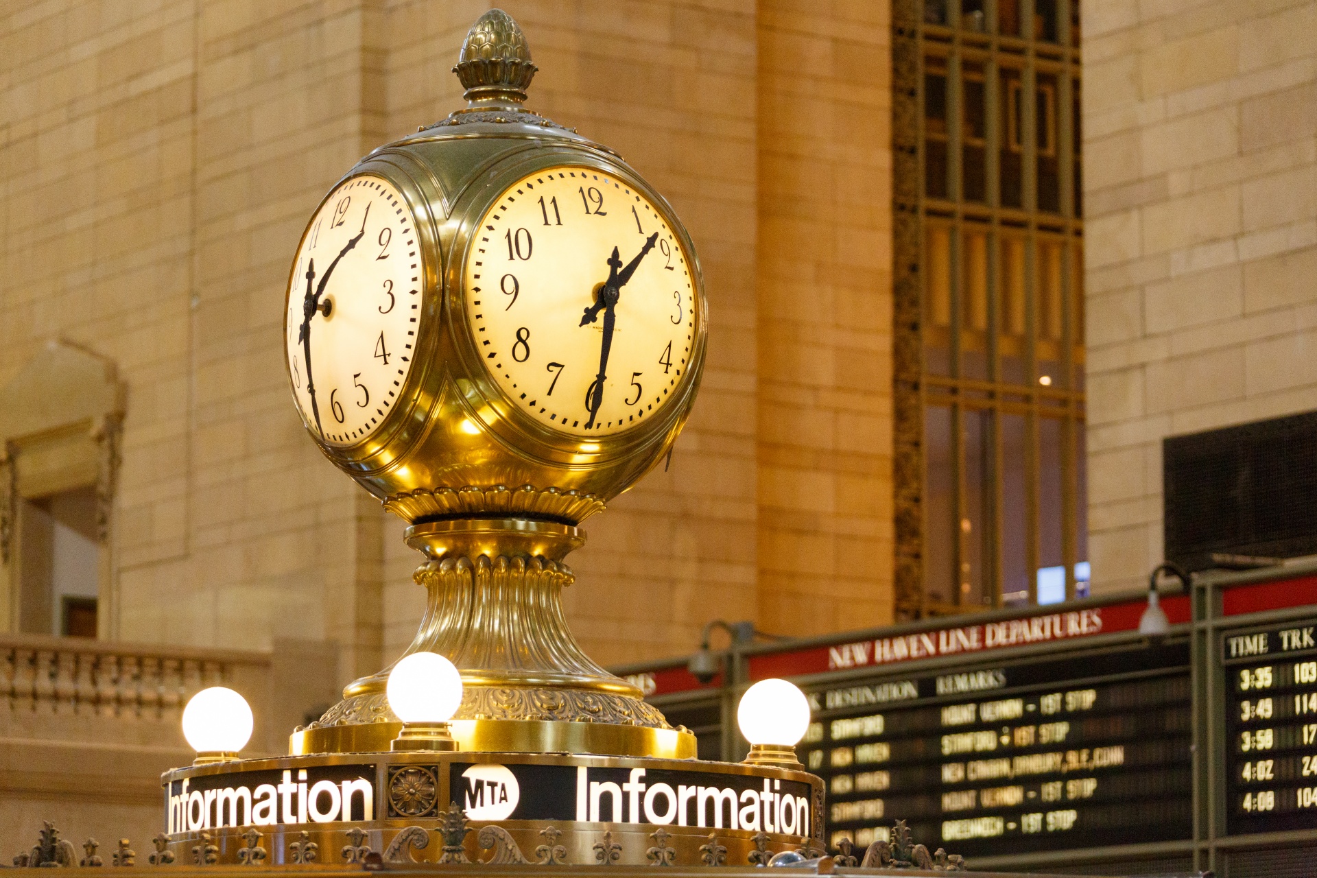 Самый большой часов в мире. Часы Grand Central Terminal Berlin. Нью Йорк Гранд централ терминал часы. Гранд Сентрал терминал Нью-Йорк часы. Настенные часы Gardman Grand Central Terminal.